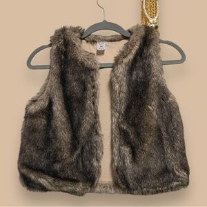 Carters Kids Sleeveless Faux Fur Vest Girls